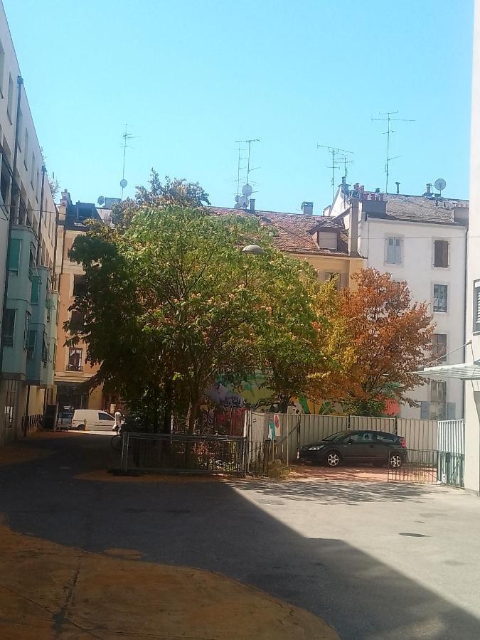 Charming Flat Center And Near The Ginebra